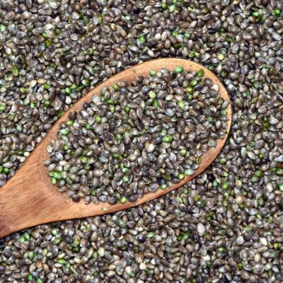 Hemp Production Unpeeled hemp seed weighed 10 kg